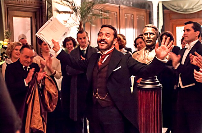 Mr Selfridge is played by actor Jeremy Piven in series two