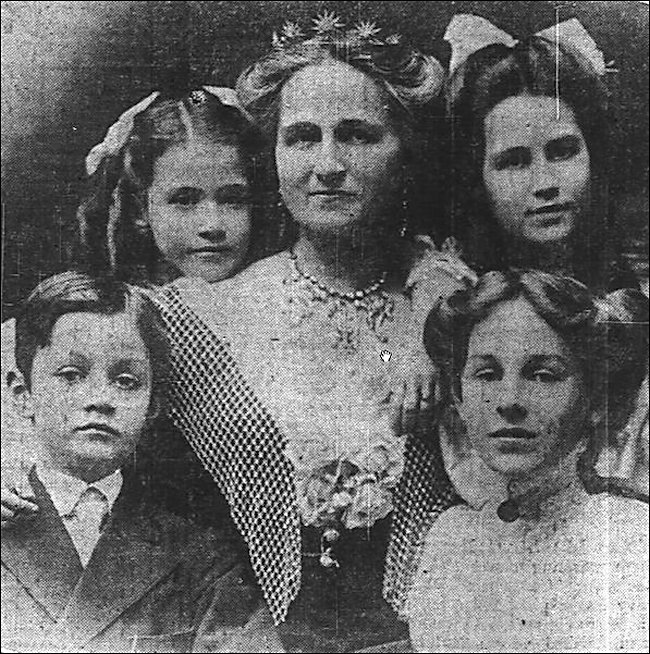 Rose Selfridge with her children